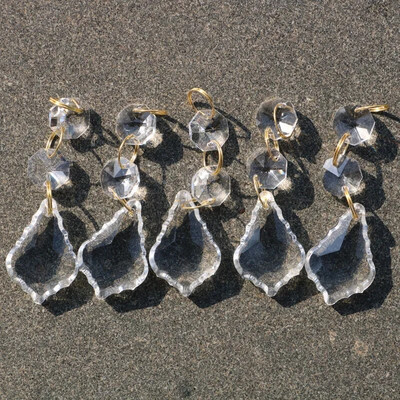 Skaidrūs liustra stiklo kristalai lempos prizmės dalys kabantys lašai pakabukai su krištoliniais aštuonkampiais karoliukais apšvietimo dalys