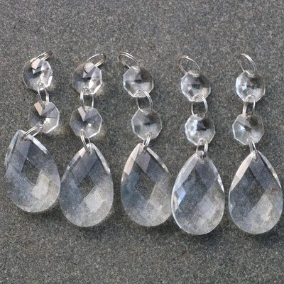 Skaidrūs liustra stiklo kristalai lempos prizmės dalys kabantys lašai pakabukai su krištoliniais aštuonkampiais karoliukais apšvietimo dalys