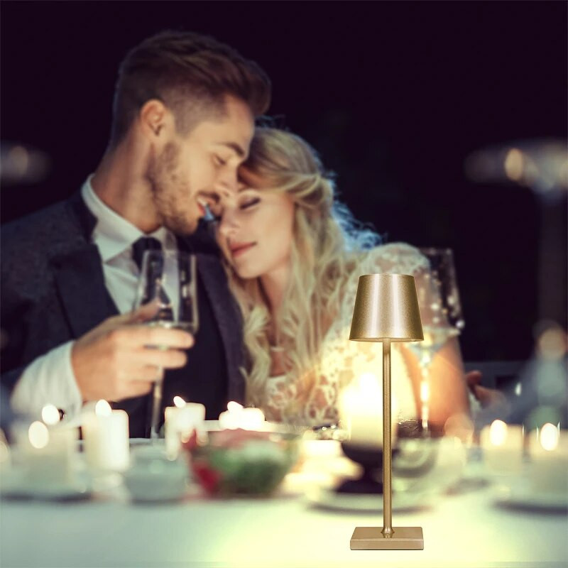 LED stolna svjetiljka Prijenosne stolne svjetiljke Luksuzne moderne lamparas de mesa Bežična noćna svjetiljka USB punjiva noćna svjetiljka Vodootporna