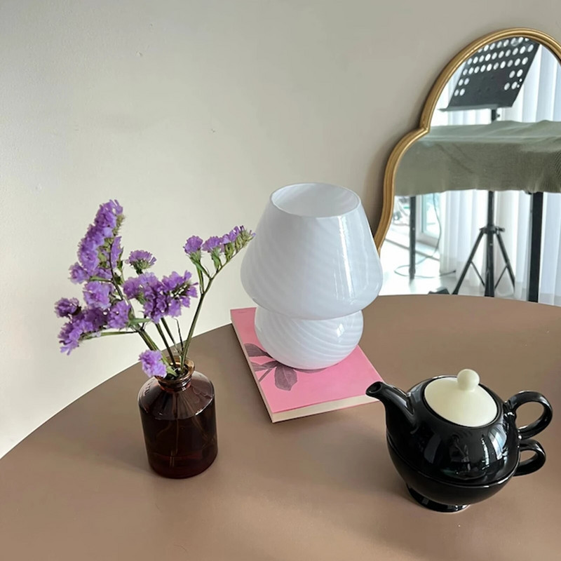 Stolna svjetiljka od muranskog stakla Staklene stolne noćne svjetiljke Vintage prugasti mali dekor s gljivama Ambijentalno svjetlo Spavaća soba Dnevni boravak