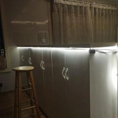 LED rasvjeta ispod ormara LED traka LED svjetiljka s bežičnim PIR senzorom pokreta USB priključak Svjetlo kuhinja Stepenice Ormar Bočno svjetlo