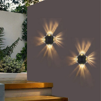 Слънчева стенна лампа Четиристранни прожектори LED слънчева светлина Външна водоустойчива лампа нагоре и надолу Светещо осветление Декорация на градинска ограда
