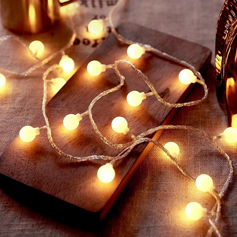 2M 5M 10M Cherry Balls LED Fairy String Lights Elemes USB-vel működő füzér szilveszteri esküvői karácsonyi dekoráció kültéri szoba