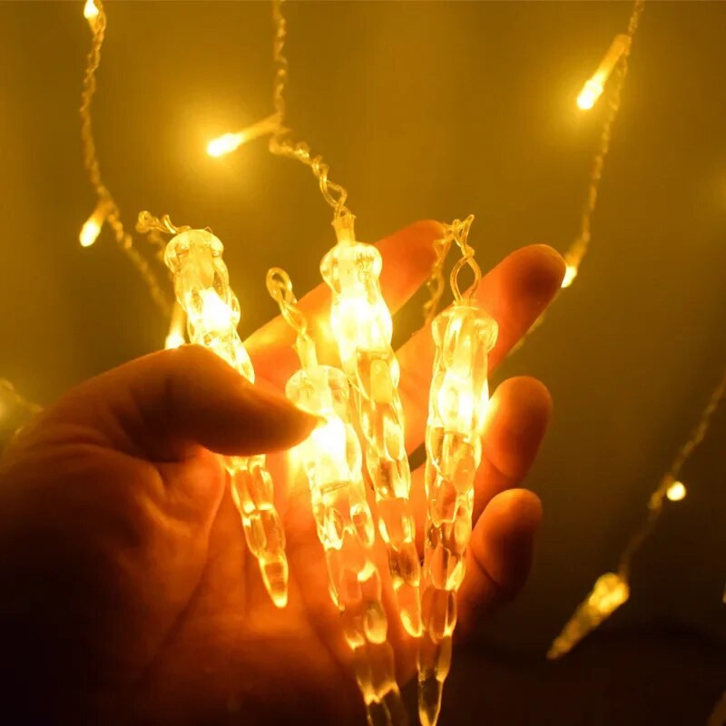4M LED zavjesa Icicle Christmas Light Fairy String Lights Girlland Waterfall Vanjski vrtni ukras za uličnu strehu na terasi