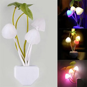 Újdonság Kreatív AC110V-220V éjszakai fény EU/US Plug Light Sensor 3 LED színes gomba lámpa Led színes éjszakai fények