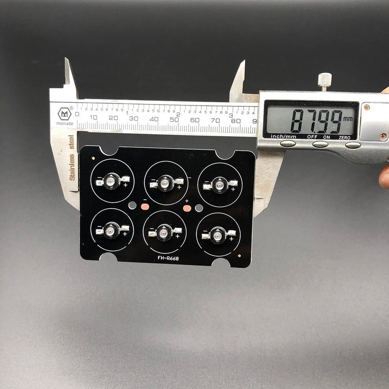 Πίνακας πίνακα IR Illuminator Floodlight για κάμερα ασφαλείας, πλάκα + 6 LED + φακούς + 2 ακίδες Κόκκινα/Μαύρα καλώδια