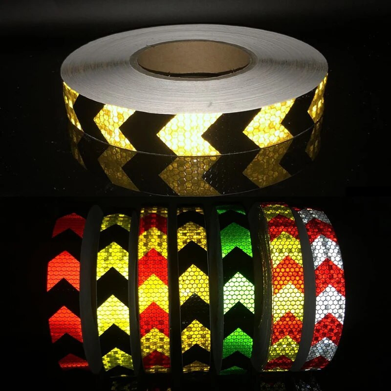 Lipnus šviesą atspindintis lipdukas, skirtas automobilių motociklų dviračių saugai