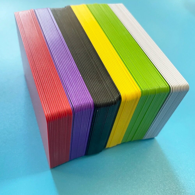 13,56Mhz NFC 215 tuščia spalvota plastikinė PVC RFID išmaniosios socialinės žiniasklaidos skaitmeninės verslo bekontaktė socialinio atpažinimo kortelė