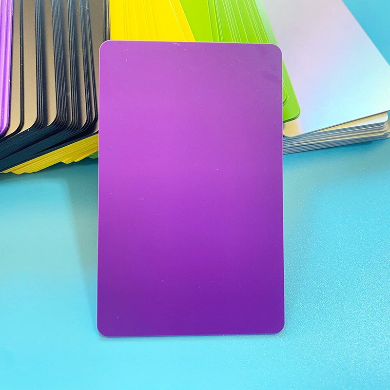 13,56Mhz NFC 215 tuščia spalvota plastikinė PVC RFID išmaniosios socialinės žiniasklaidos skaitmeninės verslo bekontaktė socialinio atpažinimo kortelė