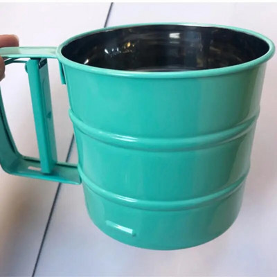 Nerūdijančio plieno rankiniai miltų sieto kepimo įrankiai Nelipnūs sieto puodelio tipai Pusiau automatiniai sietiniai buitiniai virtuvės įrankiai