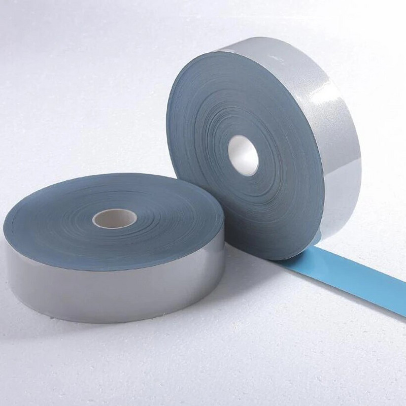 Отразяващ топлопреносен винил Rainbow Holographic Lron на ролка за дрехи