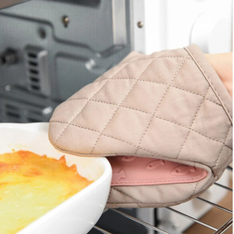 1PC Silikonske izolacijske kopče za rukavice, rukavice za pećnicu otporne na visoke temperature, kuhinjska kopča protiv opeklina, kopča za ruke za mikrovalnu pećnicu