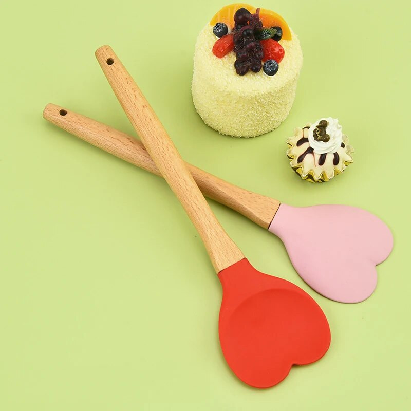 1x Spatule de patiserie din silicon în formă de inimă, cu mâner de lemn, lingură pentru prăjituri, accesorii pentru copt, unelte de bucătărie, accesorii, ustensile