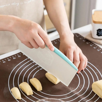 9 ιντσών πλαστικό κόφτη ζύμης ζαχαροπλαστικής Ξύστρες πίτσας Κρέμα μαχαίρι μάκτρου ζύμης βούτυρο κοπής ξύστρα ζαχαροπλαστικής εργαλείο κουζίνας