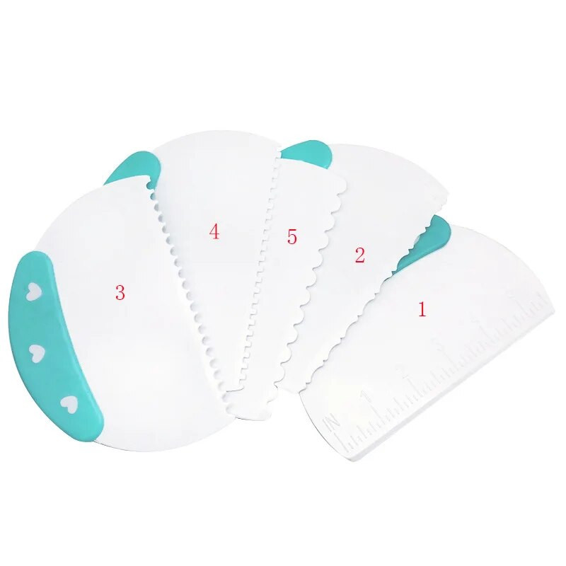 Kuhinjski strugač za kremu Nepravilni zubi Rub Plastične lopatice za kolače Rezači za tijesto DIY Alati za ukrašavanje Pribor za pečenje