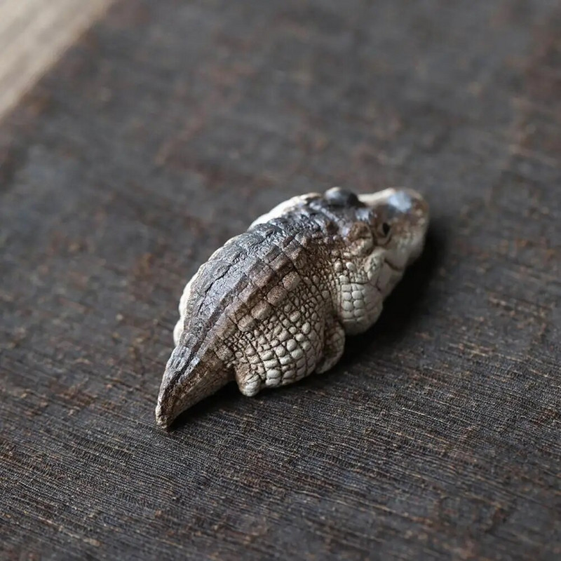 Ljubičasti pješčani stol za kućne ljubimce, krokodilski ukras, ručno izrađeni ljubimac s ljubičastim pijeskom i krokodilom, jedinstveni kung fu čajni stolić za ured za čaj