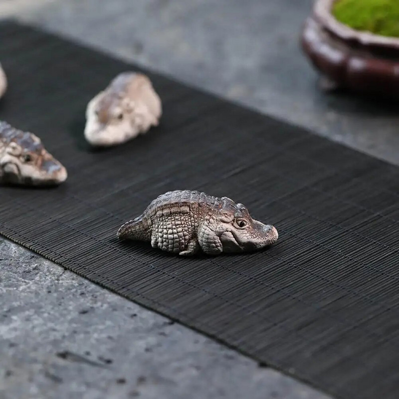 Ljubičasti pješčani stol za kućne ljubimce, krokodilski ukras, ručno izrađeni ljubimac s ljubičastim pijeskom i krokodilom, jedinstveni kung fu čajni stolić za ured za čaj