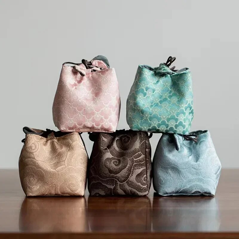 Mestertáska teahímzési ceremónia húzózsinór hordozható stílusú brokát vastag tároló négyzet alakú ruha művészet kínai csésze