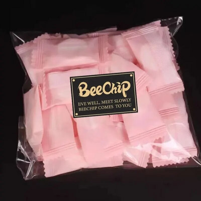 50 vnt. suspausti rankšluosčiai keliauja suspaustame maišelyje, tinka jautriai odai Medvilninio valymo rankšluosčio vienkartinė veido pakuotė