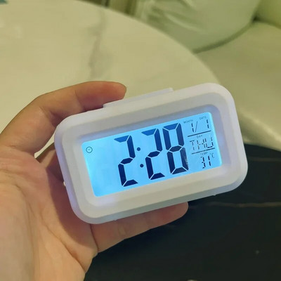 LED digitális ébresztőóra Elektronikus digitális ébresztőképernyős asztali asztali órák otthoni irodai háttérvilágítású szundi naptári óra