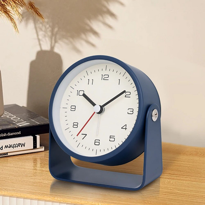 Античен ретро аналогов будилник с въртящ се на 360 ° безшумен нощно бюро часовник Нетиктакащ будилник за спалня, хол