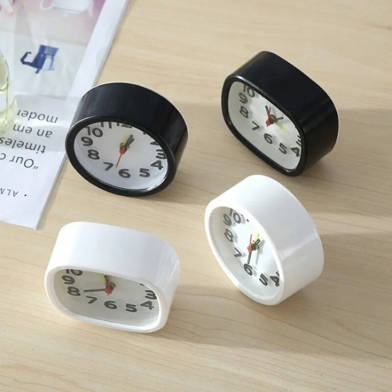 Механичен без тиктакане с нощна светлина Бюро за домашна употреба Голям дисплей Безшумно почистване Отлагане Нощна декорация Будилник
