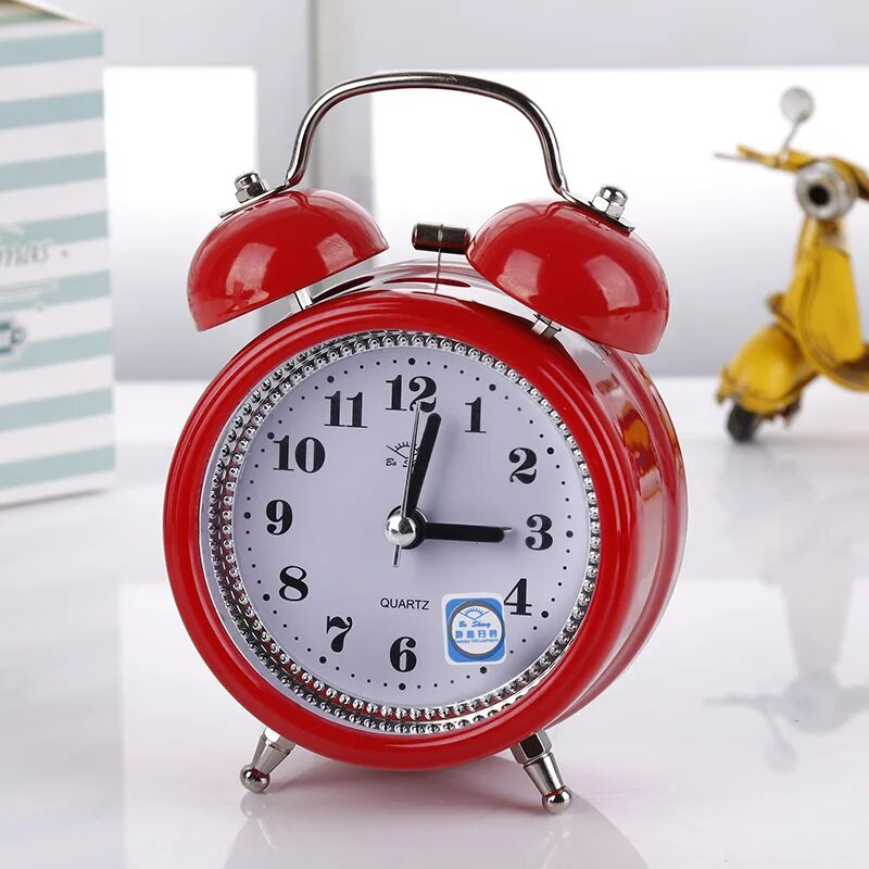 Будилник с квадратна камбана във формата на сърце Без тиктакане Двойна камбана будилник с нощна лампа за домашен декор за спални за деца 1PC