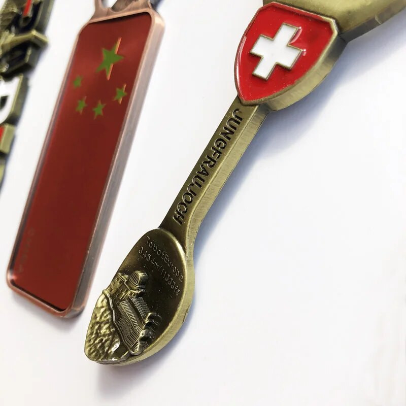 Магнит за хладилник Магнитен метален стикер Творчески ретро Лондон Хонг Конг Швейцарска отварачка за бутилки бира Магнит за хладилник