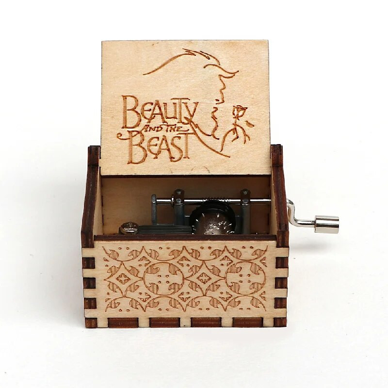 Гореща висулка Красавица и звяр Играчка Дървена ръчна Коледна музикална кутия Класическа дърворезба Подарък за нова година или рожден ден за приятел Купон