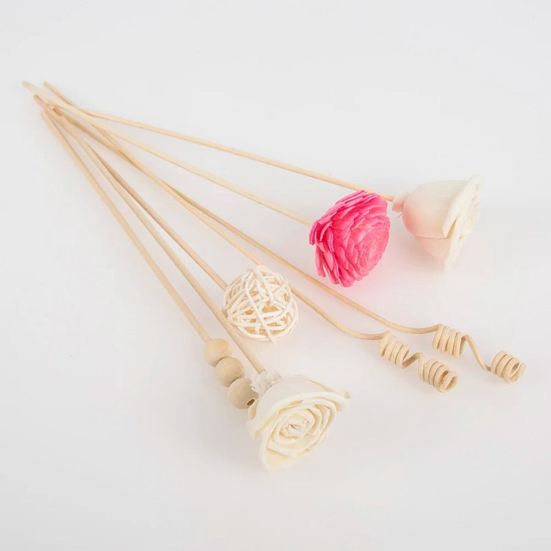 7PCS Розови, бели розови цветя Ратанови пръчки Без огън Аромати Тръстиков дифузьор Пръчка Направи си сам Орнаменти Домашен декор