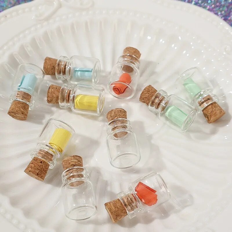 10/20db Mini átlátszó üveg palackok parafa dugóval Kívánságüzenet Sodródó palack barkácsolás születésnapi esküvői buli díszek