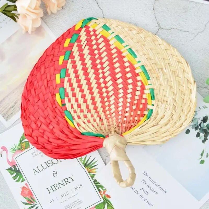 Kínai stílusú, kézzel készített szalma legyező, kézzel szőtt pálmalevél, kézzel szőtt szív alakú legyező nyári hűsítő szúnyogriasztó kézi legyezők