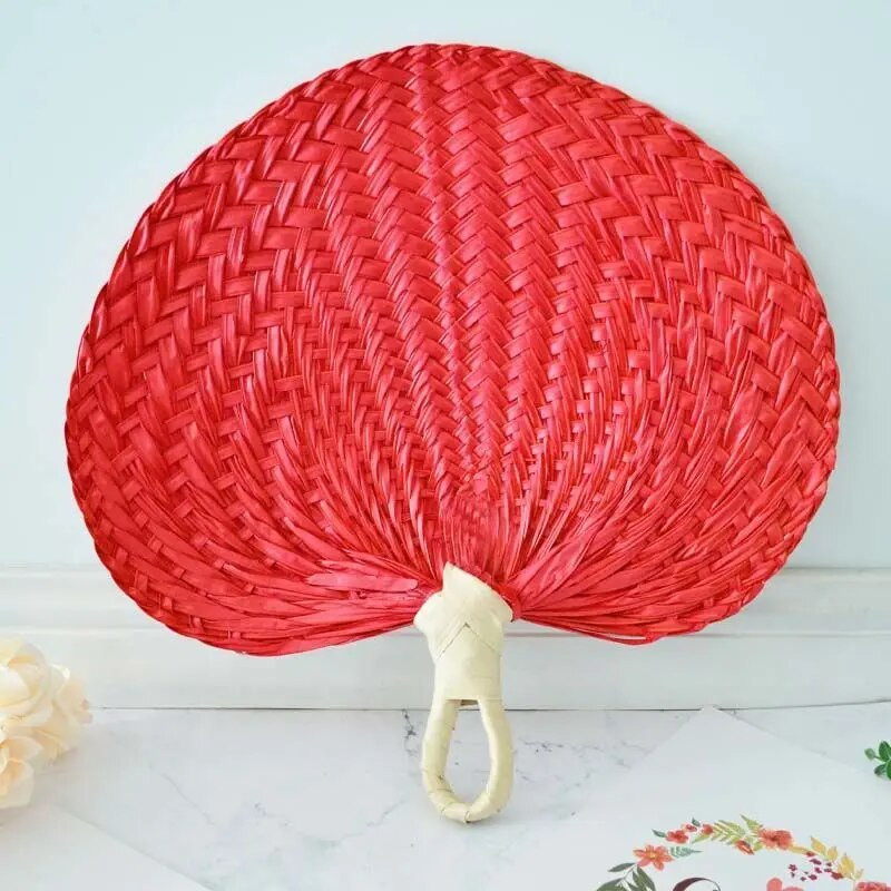 Kínai stílusú, kézzel készített szalma legyező, kézzel szőtt pálmalevél, kézzel szőtt szív alakú legyező nyári hűsítő szúnyogriasztó kézi legyezők