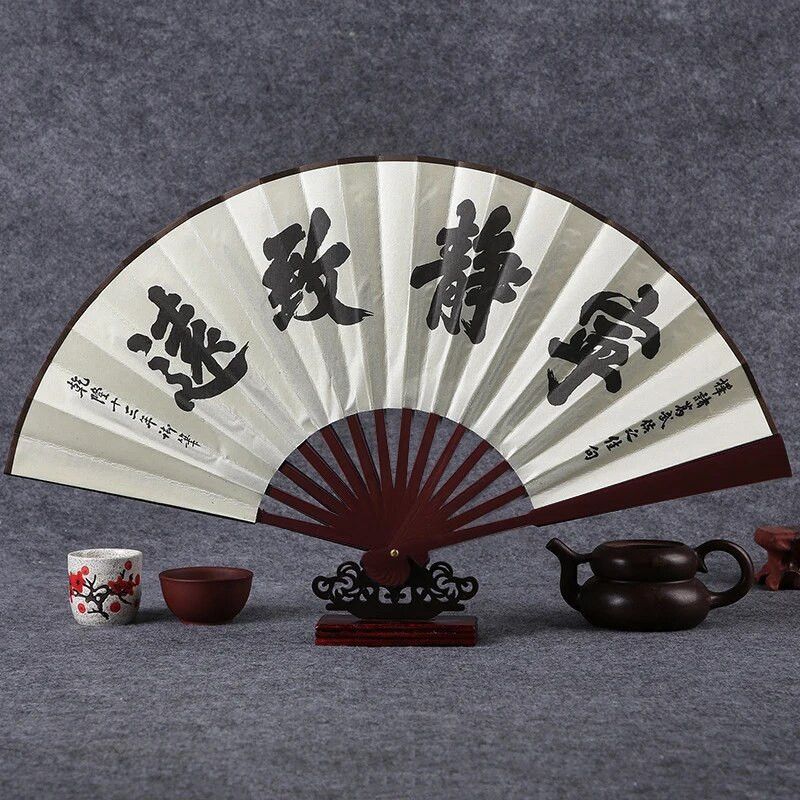 Vintage bambuszlegyező kínai stílusú összecsukható selyemszövet legyező Esküvői Táncparti Kézlegyező otthoni dekoráció