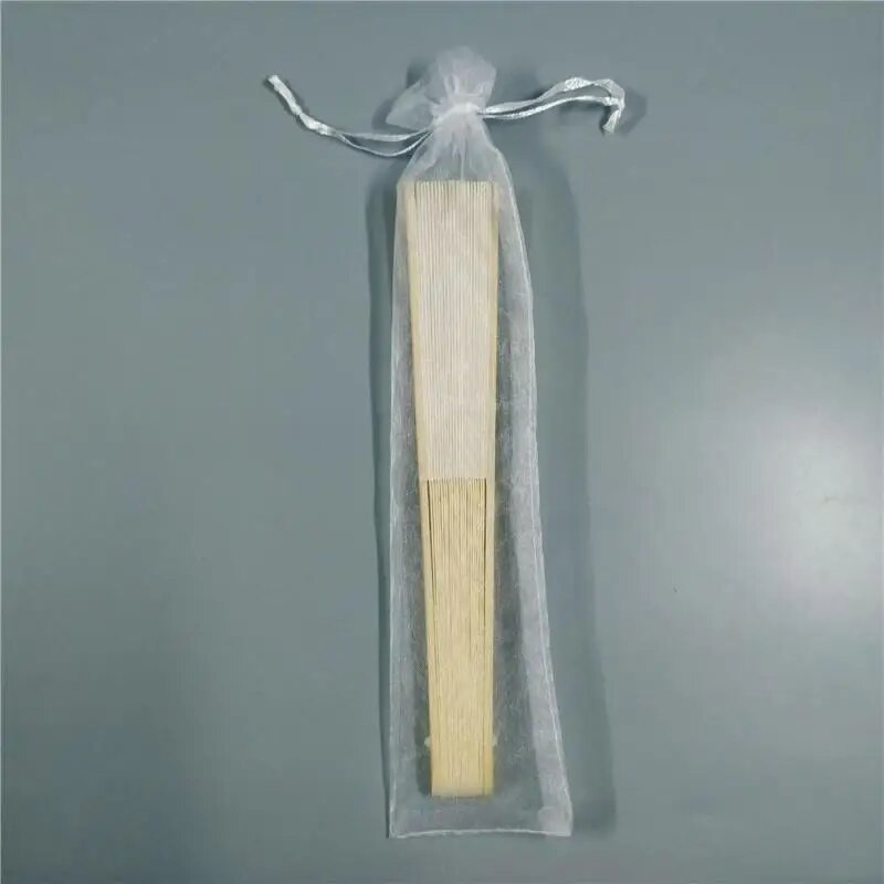 Egyszínű ventilátor organza ajándéktáskával Hajtogatás több színben Grace Háztartási termékek Esküvői ventilátor 21 cm Személyre szabott legyező egyszínű