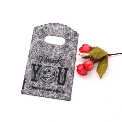 50 db/tétel Multi Designs Kis műanyag zacskó 9x15cm Boutique Ajándéktáska Fogantyúval Szép Charms Fülbevaló Ékszer Csomagoló Táskák