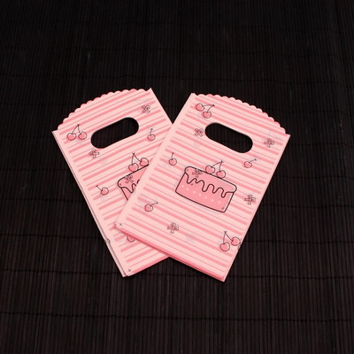 50 db/tétel Multi Designs Kis műanyag zacskó 9x15cm Boutique Ajándéktáska Fogantyúval Szép Charms Fülbevaló Ékszer Csomagoló Táskák