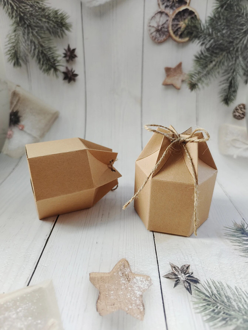 10 db nátronpapír kenderkötéllel hatszögletű csomagolódoboz, cukorka doboz, ajándékcsomagoló doboz