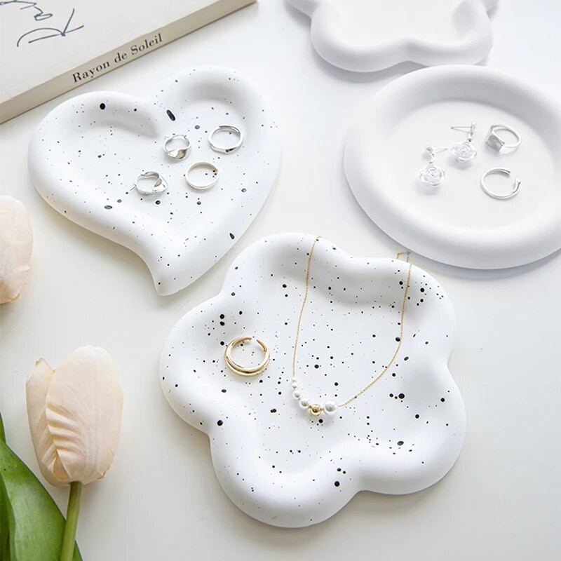 Szabálytalan formájú gipsztálca Ékszer díszek Kijelző tálca Aromaterápiás gyertyatartó Virág Felhő Szív alakú alátét lakberendezés