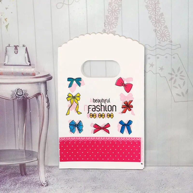 50 ks/balenie Viacvrstvové malé plastové vrecko 9x15cm Butiková darčeková taška s rúčkou Pekné prívesky Náušnice Šperky Mini balenie Tašky