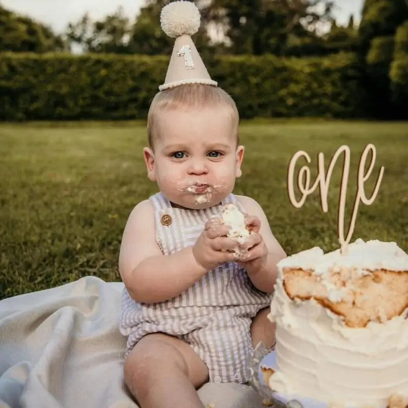 Nauji mediniai su gimtadieniu surengti torto tvarsčiai lazeriu iškirpti 1 numeris vaikams vakarėliams skirtos tortų keptuvės, skirtos Baby Shower Metams senumo deserto dekoravimui