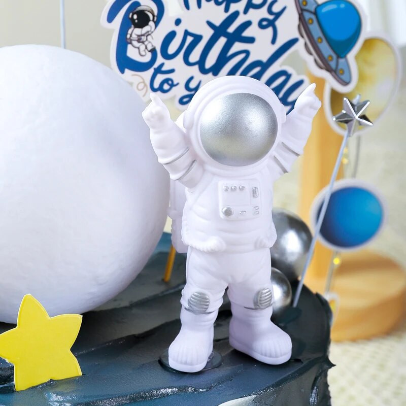Astronaut Cake Topper Spațiu cosmic Decor pentru ziua de naștere Băiat Astronaut Decorat pentru Tort Planetă OZN Luna Baby Shower Instrumente de petrecere pentru copii