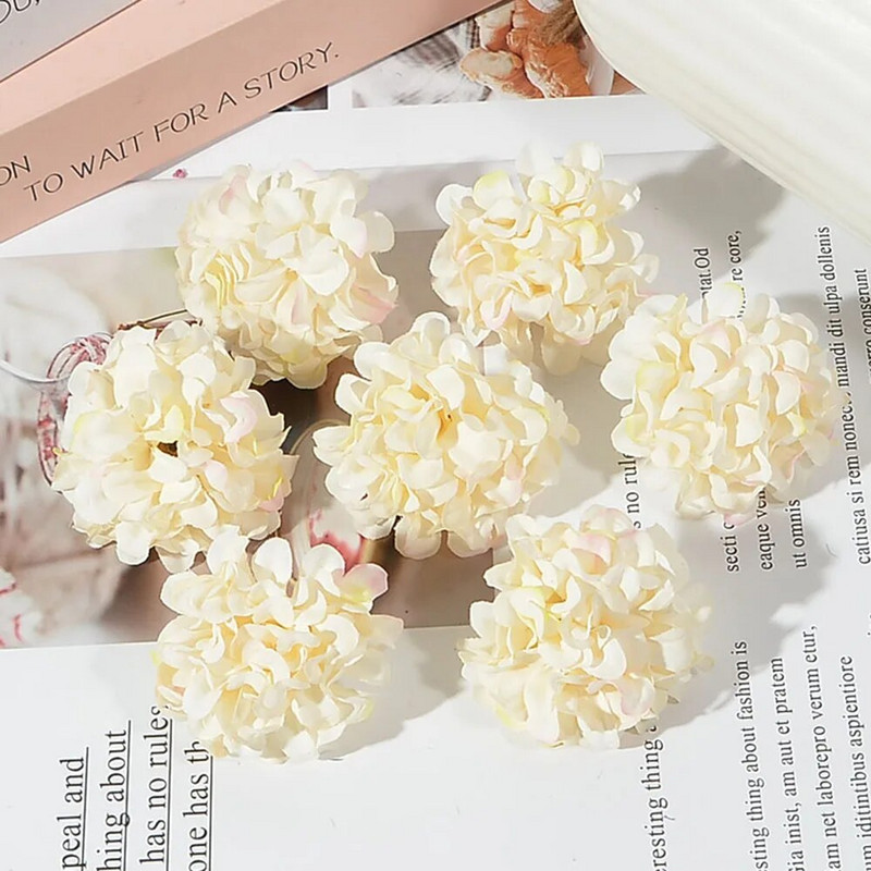 50 τμχ/παρτίδα Φτηνές 4 εκ. Τεχνητό λουλούδι Μεταξωτό Κεφάλι Χρυσάνθεμου για Στολισμό Γάμου DIY Στεφάνια Scrapbooking craft Fake Flowers