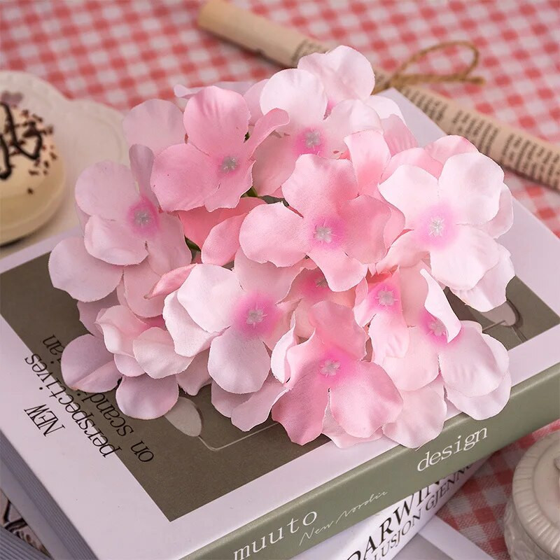 Umjetna cvjetna glava hortenzije od 13-15 cm za vjenčanje Rođendanska zabava Dekoracija DIY vijenac cvjetna zidna pozadina za fotografije