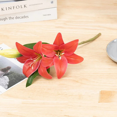 3 galvutės Artificia lelijos gėlė Vestuvių namų dekoras Fotografijos išdėstymas netikrų gėlių namų dekoravimo papuošalai