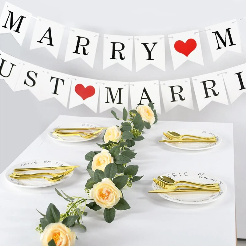 Banner pentru nuntă, alb, tocmai căsătorit, Ghirlandă de hârtie vintage pentru nuntă, duș nupțial, eveniment, banner pentru petrecere, consumabile de decorare