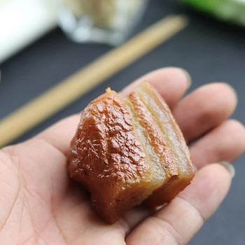 Симулация на изкуствени храни Модел на продукт от задушено свинско месо Фалшив свински корем Трислойно месо Dongpo Meat Pork Kid Toys