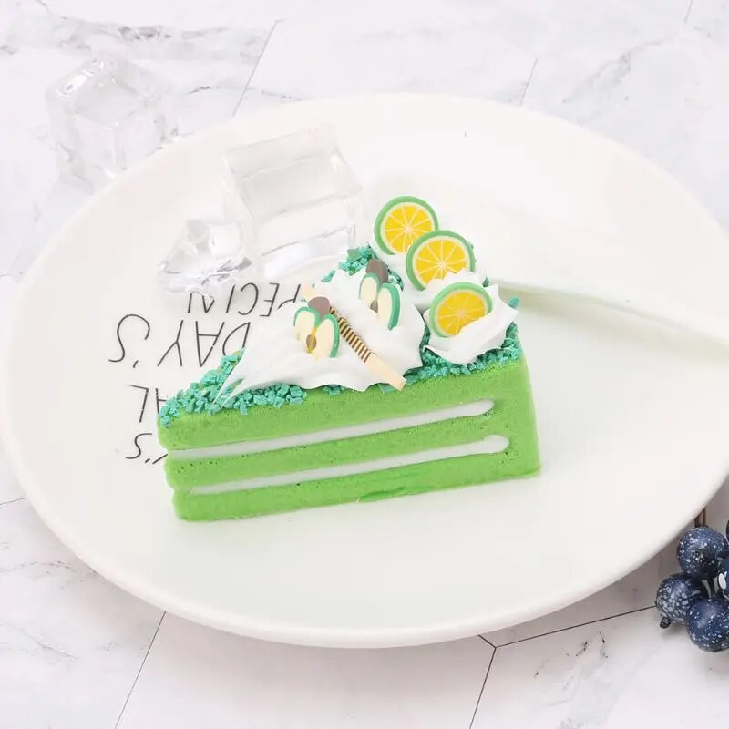 D0AD valósághű mesterséges háromszög torta Válogatott hamis sütemények Modell fotózás kellékek lakberendezési kézműves