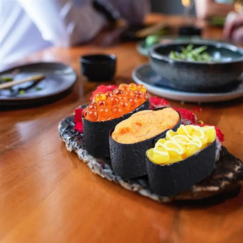Изкуствени декоративни храни PVC симулация Японски модел суши Фалшив реквизит за готвене Кетъринг дисплей