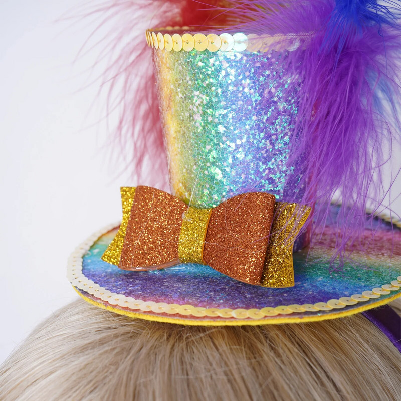 Peomüts Gradient lilla silindrimüts Peapael Halloween Cosplay kokteil Teepeomüts Sädelevad litrid vibu suled Fedorase müts